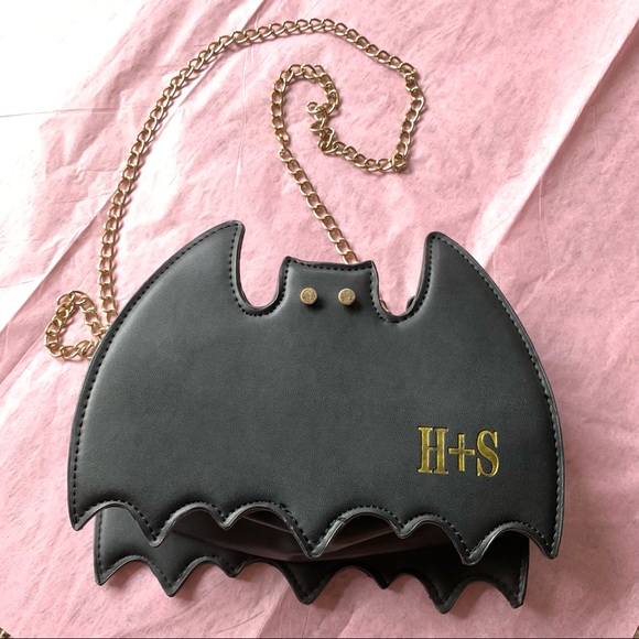 Killstar Handbags - Diamond Eyes Bat Purse with Golden Chain